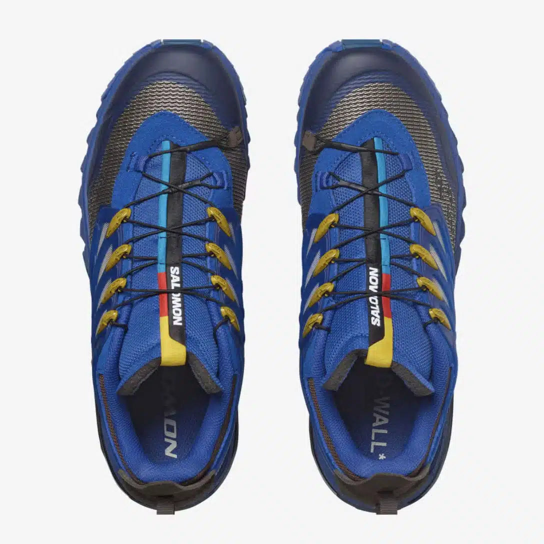 Salomon ACS Pro A-COLD-WALL Bluing Earth Brown avec tige en mesh technique respirant, cage synthétique structurée, système Quicklace™ et semelle extérieure vue du dessus. 