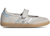 Sneaker adidas Samba Jane Liberty London Chalk Pearl Silver en cuir crème et argent avec détails Liberty et silhouette Mary Jane élégante.
