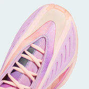 adidas AE 2 3SSB, chaussures de basketball signature Anthony Edwards avec tige respirante, amorti performant et excellente adhérence.