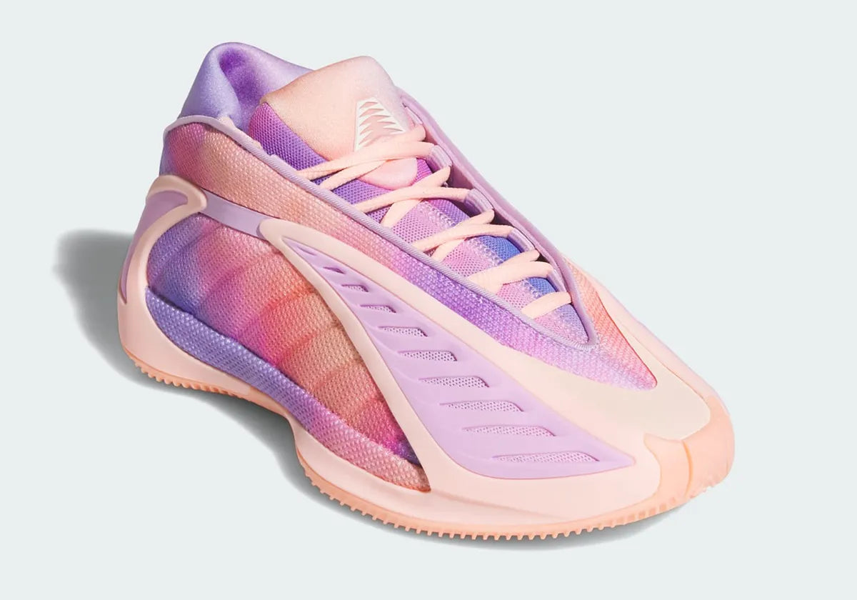 adidas AE 2 3SSB, chaussures de basketball signature Anthony Edwards avec tige respirante, amorti performant et excellente adhérence.