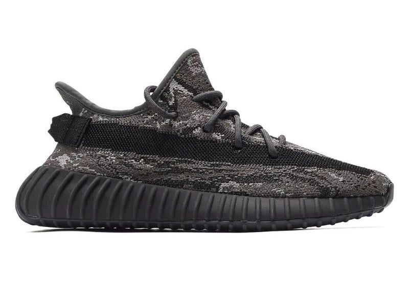 Sneakers adidas Yeezy Boost 350 V2 MX Dark Salt grises et noires en Primeknit avec semelle Boost et design nervuré iconique