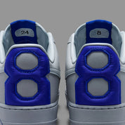 Nike Air Force 1 Low Protro Kobe Bryant Dodgers, sneaker Nike Air Force 1 basse dédiée à Kobe Bryant avec détails inspirés des Los Angeles Dodgers.