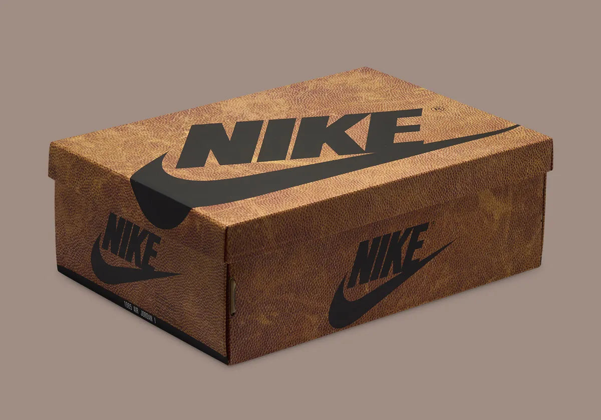 Boite de la Air Jordan 1 Retro High OG Love Letter, sneaker montante Jordan Brand au design iconique avec finitions premium et silhouette intemporelle.