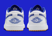 Sneakers Air Jordan 1 Low SE en cuir et suède, coloris bleu Dodgers et blanc, détails brodés signature et design lifestyle premium.
