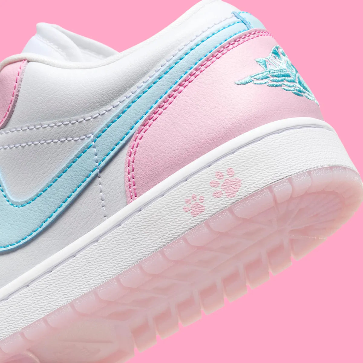 Nike Rose Et Bleu Pastel Nike Air Force Custom Low Mermaid Pink