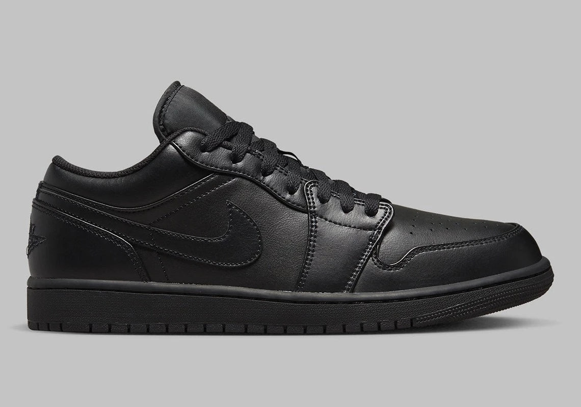 Jordan 1 Low Triple Black (2022)