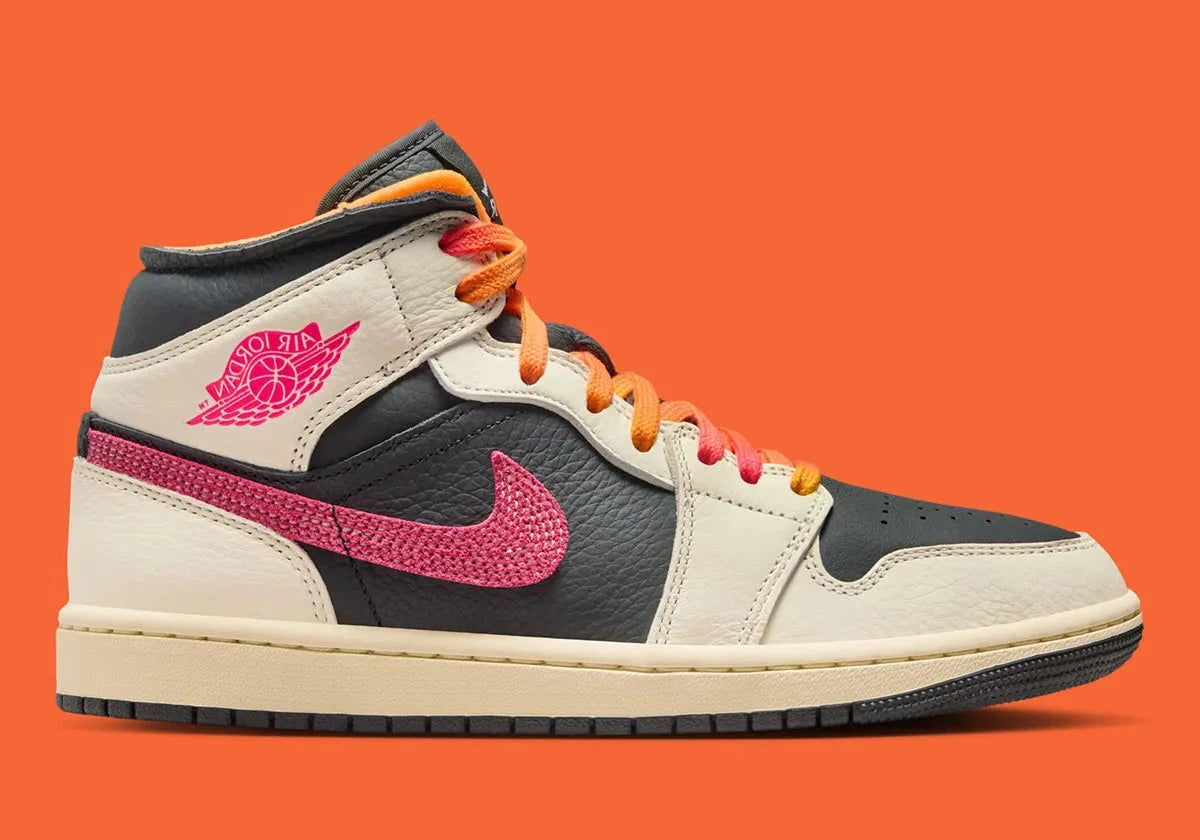 Jordan 1 Mid SE Edge Flight Club en cuir premium avec finitions déstructurées, Swoosh iconique et semelle vintage, vue de profil