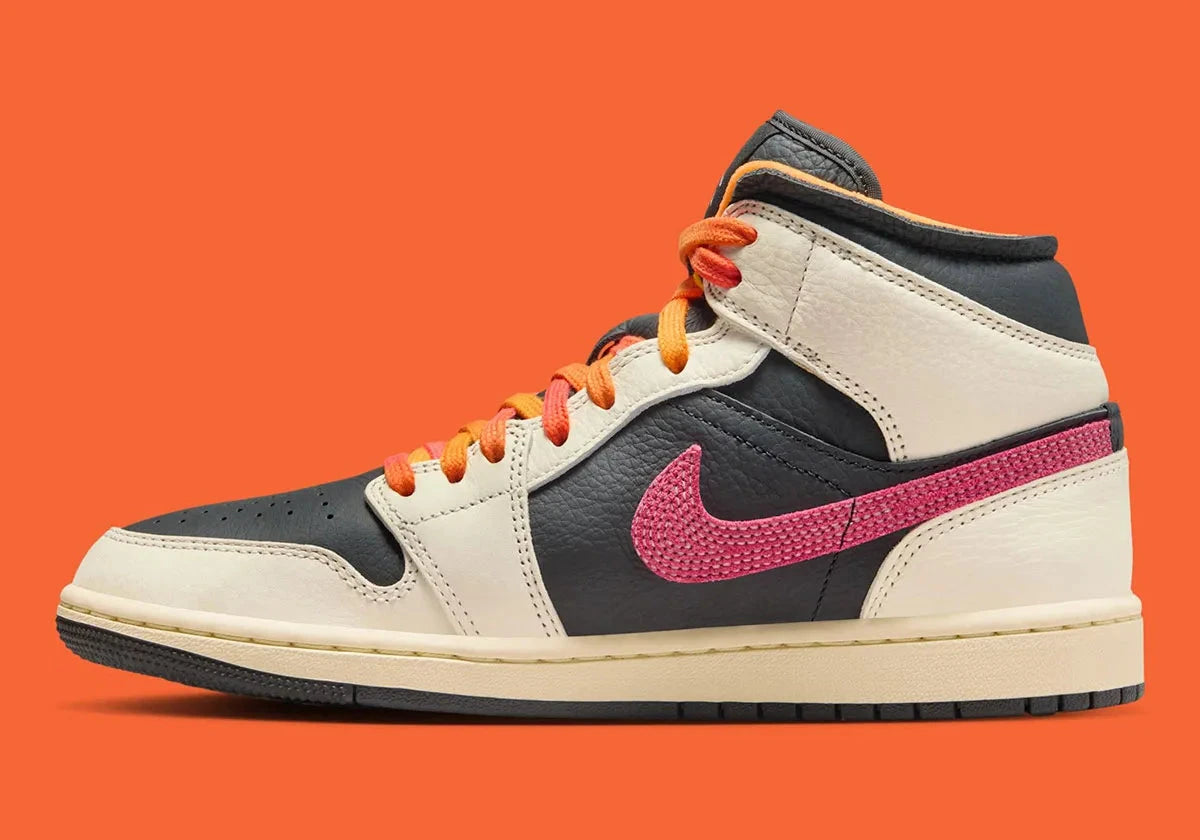 Jordan 1 Mid SE Edge Flight Club en cuir premium avec finitions déstructurées, Swoosh iconique et semelle vintage, vue de profil intérieur