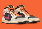Jordan 1 Mid SE Edge Flight Club en cuir premium avec finitions déstructurées, Swoosh iconique et semelle vintage, vue de 3/4