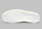 Air Jordan 1 Mid Diamond Shorts, sneaker mi-montante Jordan Brand inspirée des Diamond Shorts avec design emblématique et finitions premium.
