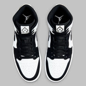 Air Jordan 1 Mid Diamond Shorts, sneaker mi-montante Jordan Brand inspirée des Diamond Shorts avec design emblématique et finitions premium.