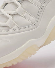 Sneakers Air Jordan 11 Retro 285 en mesh balistique et cuir verni avec semelle translucide et amorti Air iconiqueVue zoomer face 