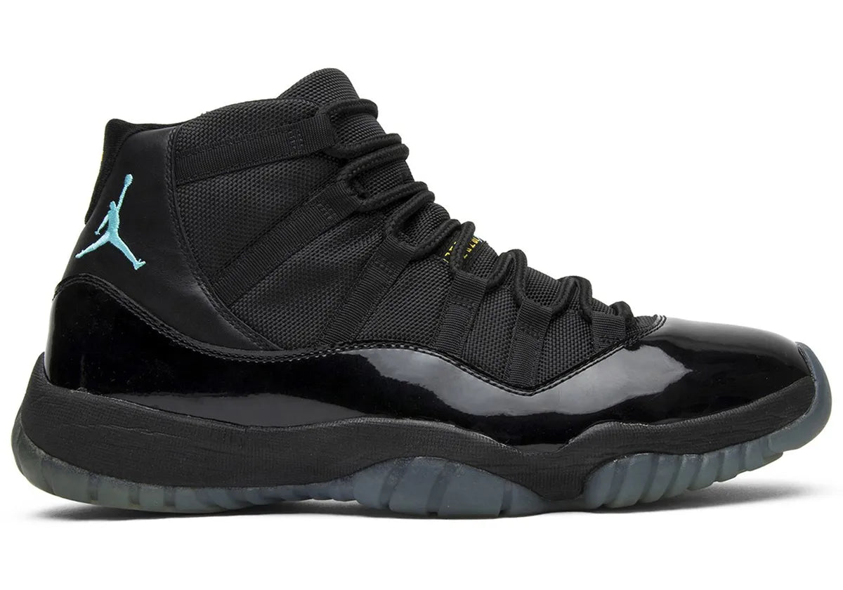 Sneakers Air Jordan 11 Retro Gamma Blue 2025 noires et bleues en cuir verni et mesh avec semelle translucide et amorti Air