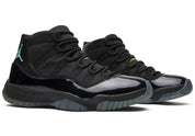 Sneakers Air Jordan 11 Retro Gamma Blue 2025 noires et bleues en cuir verni et mesh avec semelle translucide et amorti Air