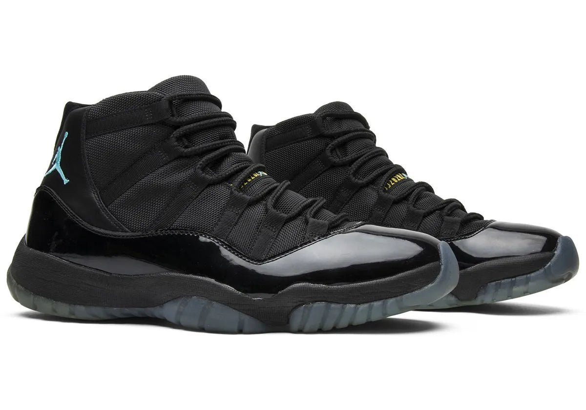 Sneakers Air Jordan 11 Retro Gamma Blue 2025 noires et bleues en cuir verni et mesh avec semelle translucide et amorti Air