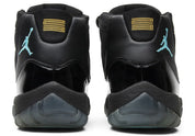 Sneakers Air Jordan 11 Retro Gamma Blue 2025 noires et bleues en cuir verni et mesh avec semelle translucide et amorti Air
