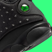 Air Jordan 13 Retro Wings, sneaker Jordan Brand issue de la collection Wings avec silhouette Air Jordan 13 inspirée de la panthère et détails premium.