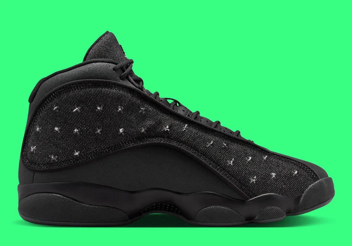 Air Jordan 13 Retro Wings, sneaker Jordan Brand issue de la collection Wings avec silhouette Air Jordan 13 inspirée de la panthère et détails premium.