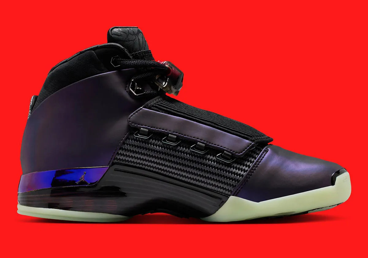 Sneakers Jordan 17 Retro Low Doernbecher Zach Rumbaugh en matériaux premium avec design expressif et finitions haut de gamme Jordan vue de profil intérieur. 
