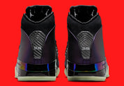 Sneakers Jordan 17 Retro Low Doernbecher Zach Rumbaugh en matériaux premium avec design expressif et finitions haut de gamme Jordan vue de derrière. 