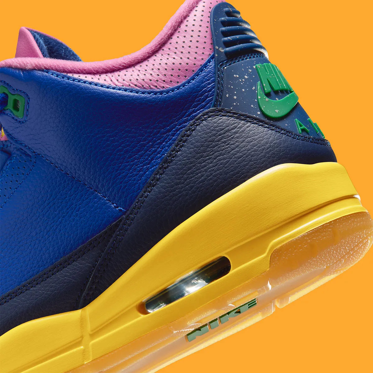 Air Jordan 3 Brazil jaune et verte avec print elephant et semelle Air visible iconique.