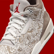 Air Jordan 3 Retro Laser Palomino, sneaker Jordan crème et marron en cuir et daim avec motifs gravés au laser et détails rouges.