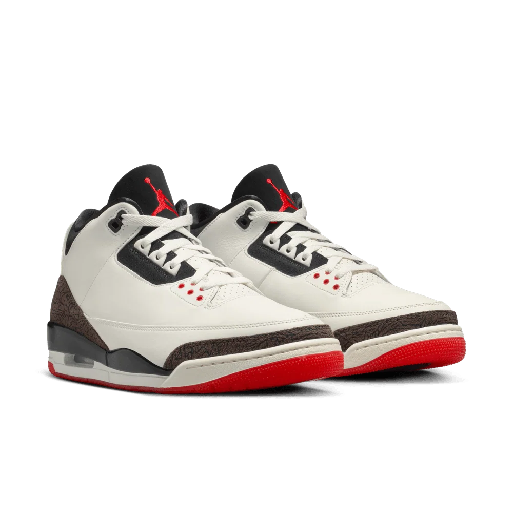 Air Jordan 3 Worlds Best Dad crème et beige en cuir premium avec print elephant et semelle Air visible iconique. vue de 3/4