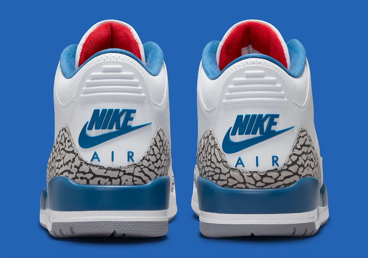Air Jordan 3 Retro True Blue (2026) en cuir blanc avec empiècements Elephant Print, détails True Blue, logo Nike Air au talon et unité Air visible.