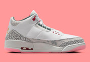 Air Jordan 3 Retro Wings HM6993-100 blanche avec Elephant Print crème, détails Vintage Green et Rose, motif floral et unité Air visible.
