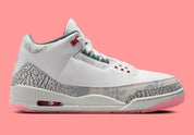 Air Jordan 3 Retro Wings HM6993-100 blanche avec Elephant Print crème, détails Vintage Green et Rose, motif floral et unité Air visible.