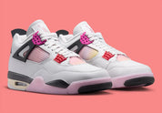 Air Jordan 4 Retro Comic, sneakers Jordan au design inspiré des comics avec amorti Nike Air, panneaux en mesh et silhouette emblématique.