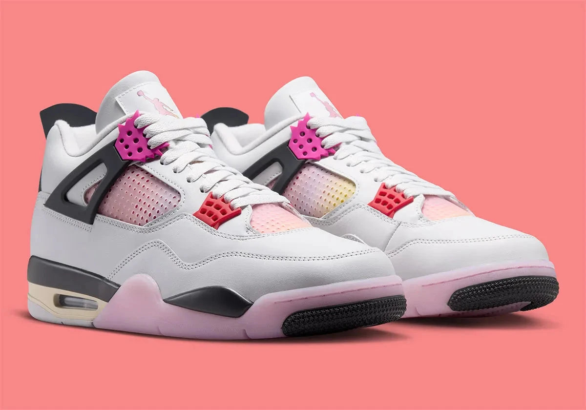 Air Jordan 4 Retro Comic, sneakers Jordan au design inspiré des comics avec amorti Nike Air, panneaux en mesh et silhouette emblématique.