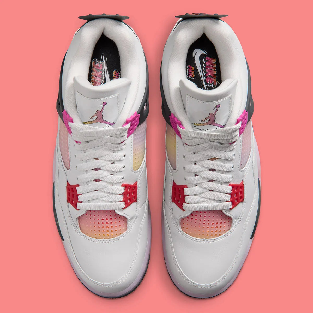 Air Jordan 4 Retro Comic, sneakers Jordan au design inspiré des comics avec amorti Nike Air, panneaux en mesh et silhouette emblématique.