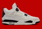 Sneakers Air Jordan 4 Retro OG Flight Club noires avec accents rouges et gris en cuir premium avec mesh iconique et amorti Air