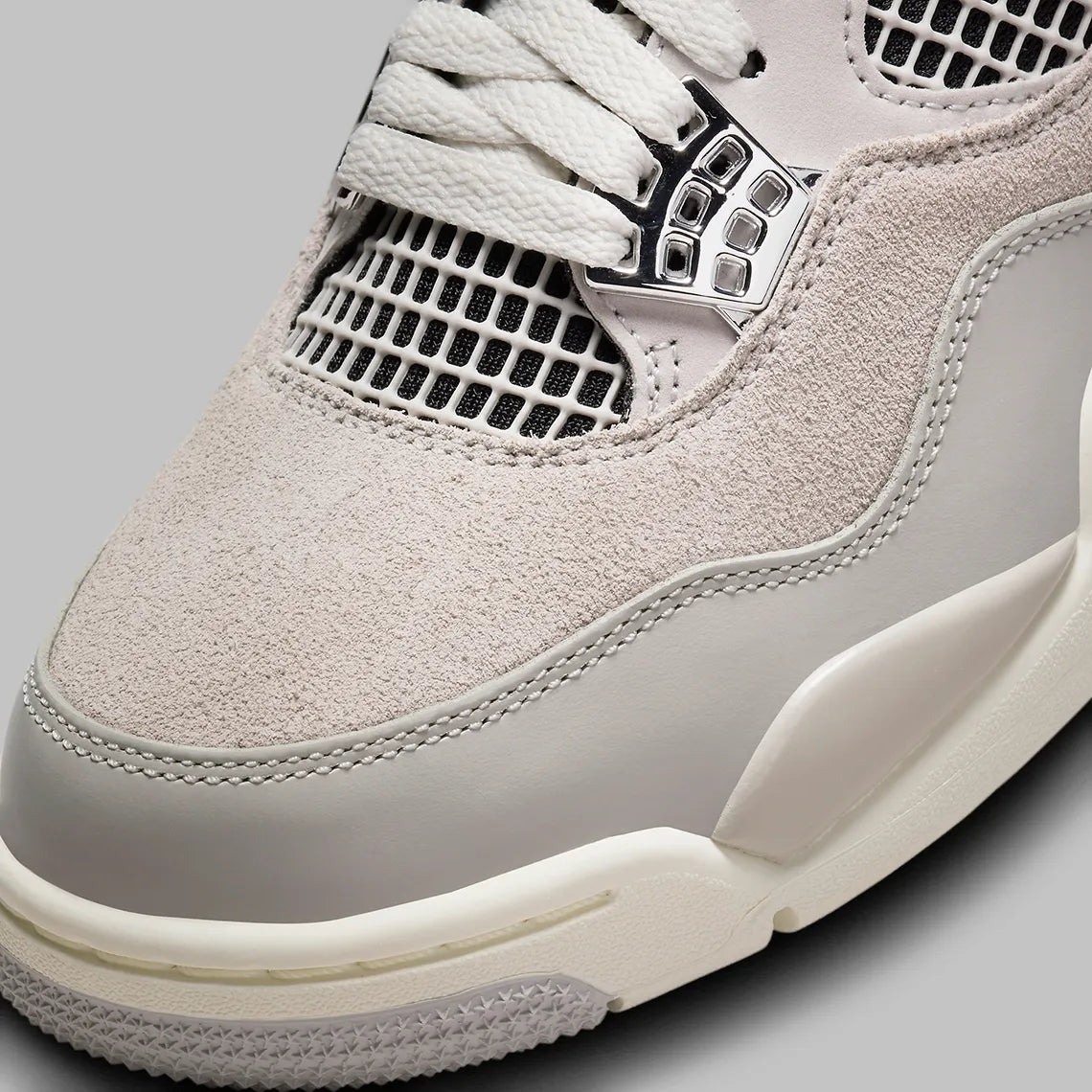 Jordan 4 Retro Frozen Moments