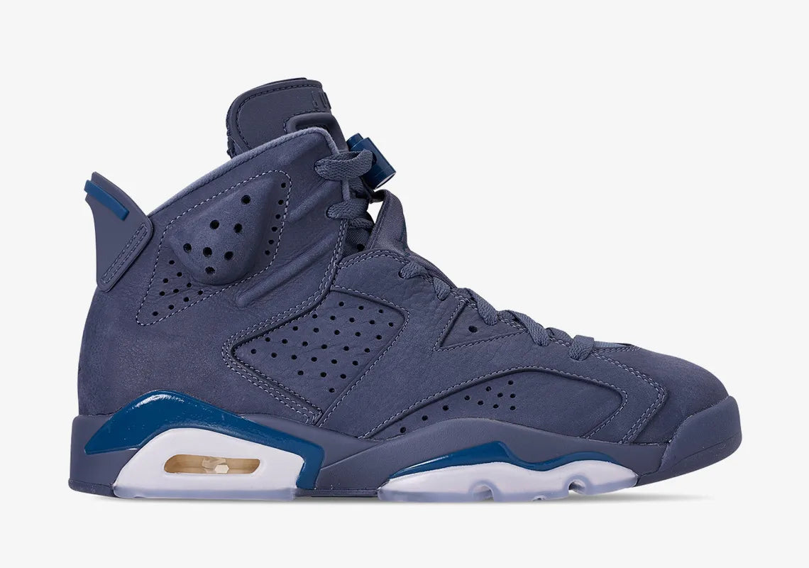 Air Jordan 6 Retro Diffused Blue en daim et cuir bleu avec perforations, Jumpman au talon, lace lock et semelle translucide.
