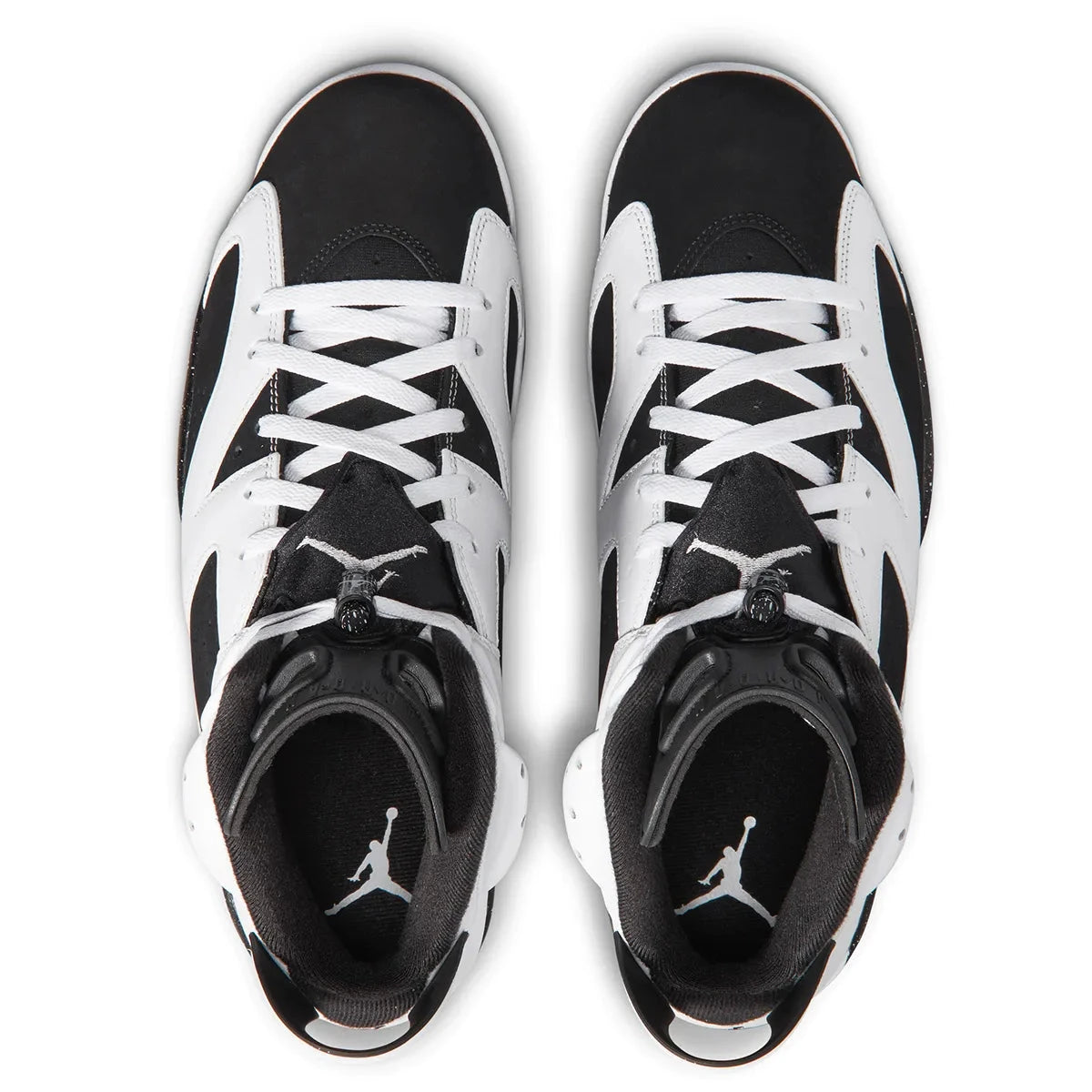 Air Jordan 6 Retro Oreo 2026, sneaker Jordan 6 noire et blanche au coloris Oreo avec unité Nike Air visible et silhouette basketball rétro vue du dessus. 