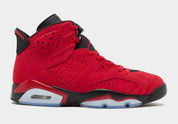 Air Jordan 6 Retro Toro Bravo CT8529-600 en suède texturé Varsity Red avec accents noirs, languette haute et silhouette Jordan 6.