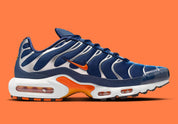 Nike Air Max Plus Syracuse bleu marine avec cage TPU gris argenté, Swoosh orange et unités Tuned Air visibles vue de profil intérieur. 