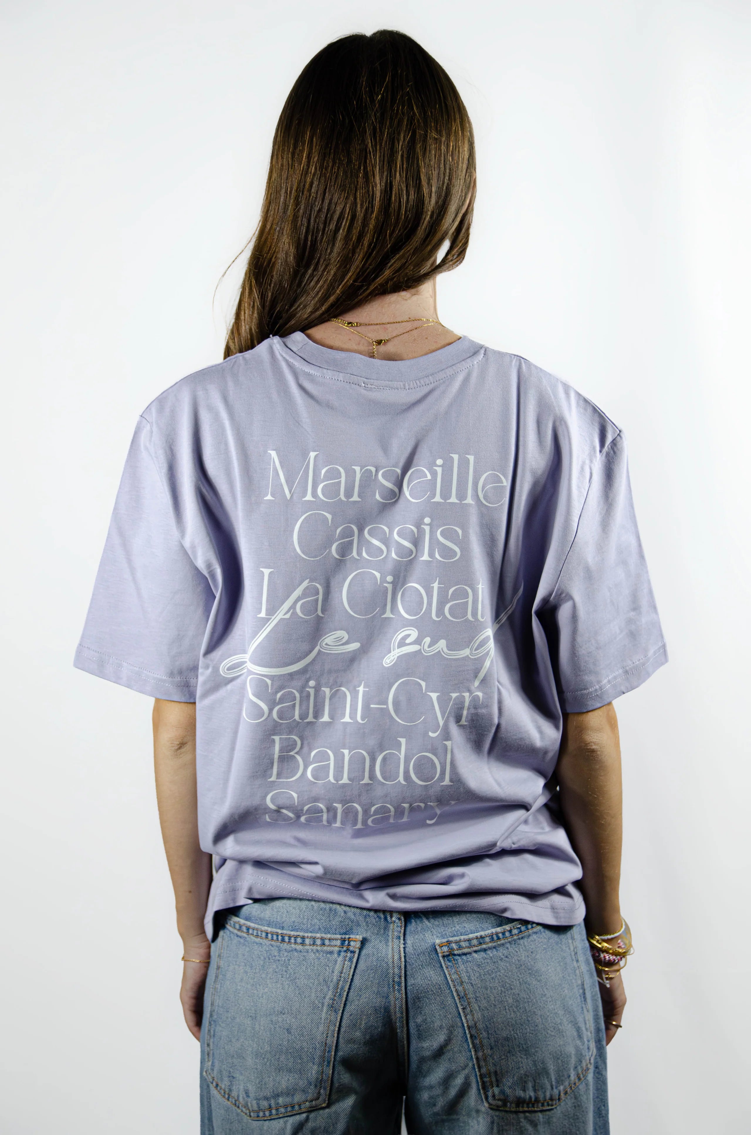 Dame du Sud Lavande, t-shirt coloris lavande de la ligne Tee-Shirt Ville D’Âme du Sud au style casual méditerranéen.