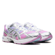 Chaussure de running ASICS GEL 1130 VIOLET ET ROSE COULEUR ETE, rose, blanc, argenté, semelle légère, vue de 3/4