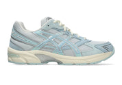 chaussure de running ASICS GEL BLEU CIEL ETE, blanc, semelle légère, vue de profil