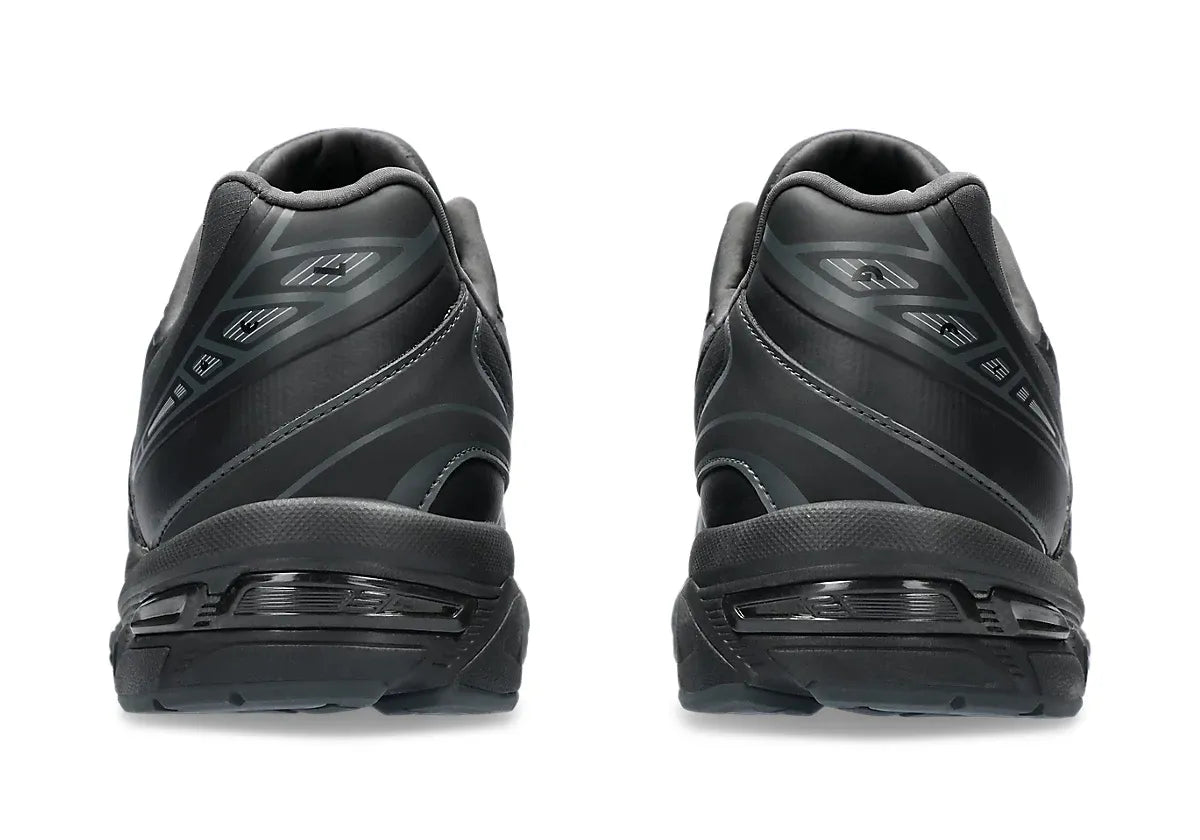 Chaussure de running ASICS GEL 1130 FULL BLACK, noir, semelle légère, vue de l'arrière