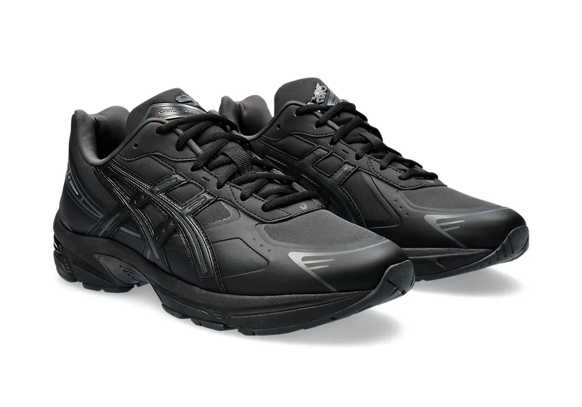 Chaussure de running ASICS GEL 1130 FULL BLACK, noir, semelle légère, vue de 3/4
