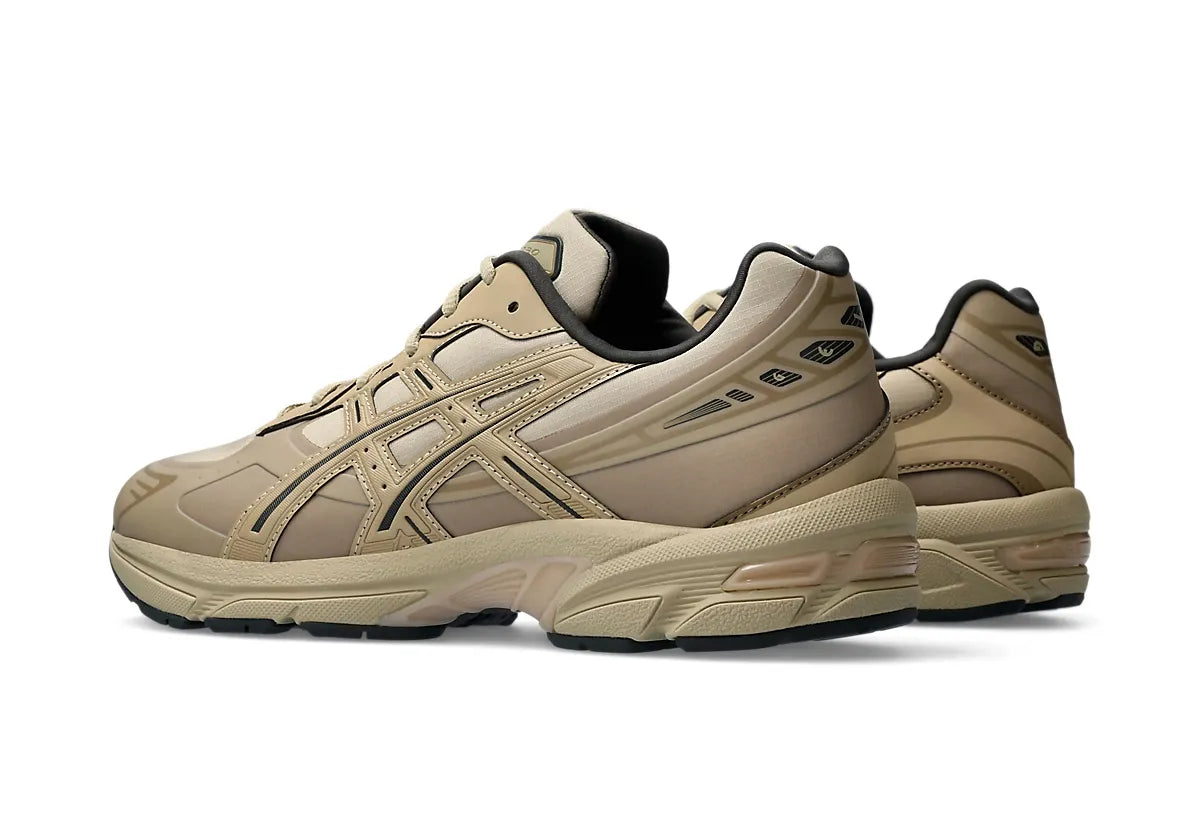 chaussure de running ASICS GEL 1130 BEIGE CREME, semelle légère, vue de dos 3/4