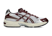 Chaussure running asics gel 1130 blanche et bordeaux, semelle légère et confortable, vue de profil