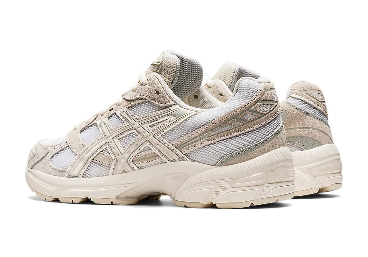 chaussure de running ASICS GEL 1130 BEIGE CREME semelle légère, vue de coté