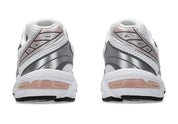 Chaussure de running ASICS GEL 1130 ROSE ET BLANCHE, semelle légère, vue de dos