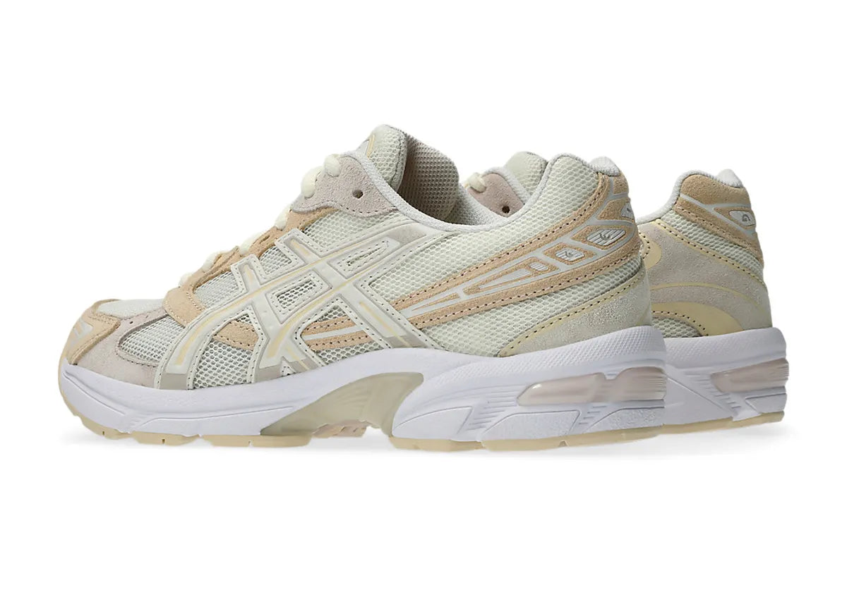 chaussure de runninng ASICS GEL 1130 BEIGE CREME , blanc , semelle confortable , vue de coté