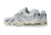 Image de la ASICS Gel-Nimbus 10.1 White Pure Silver, sneaker running en mesh blanc et cuir synthétique argenté, avec technologie GEL™ amortissante, semelle épaisse EVA et design rétro 2000s